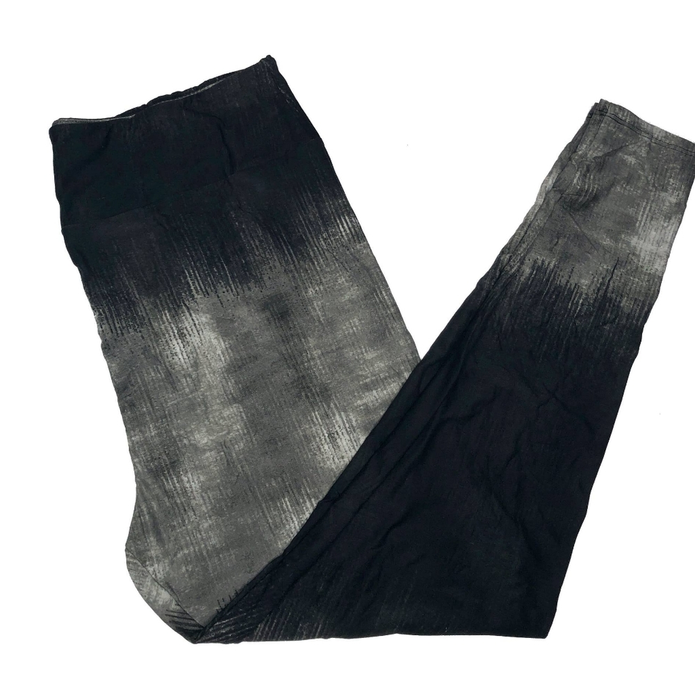 NWT super hard to find black & gray dipped leggings TC Lularoe